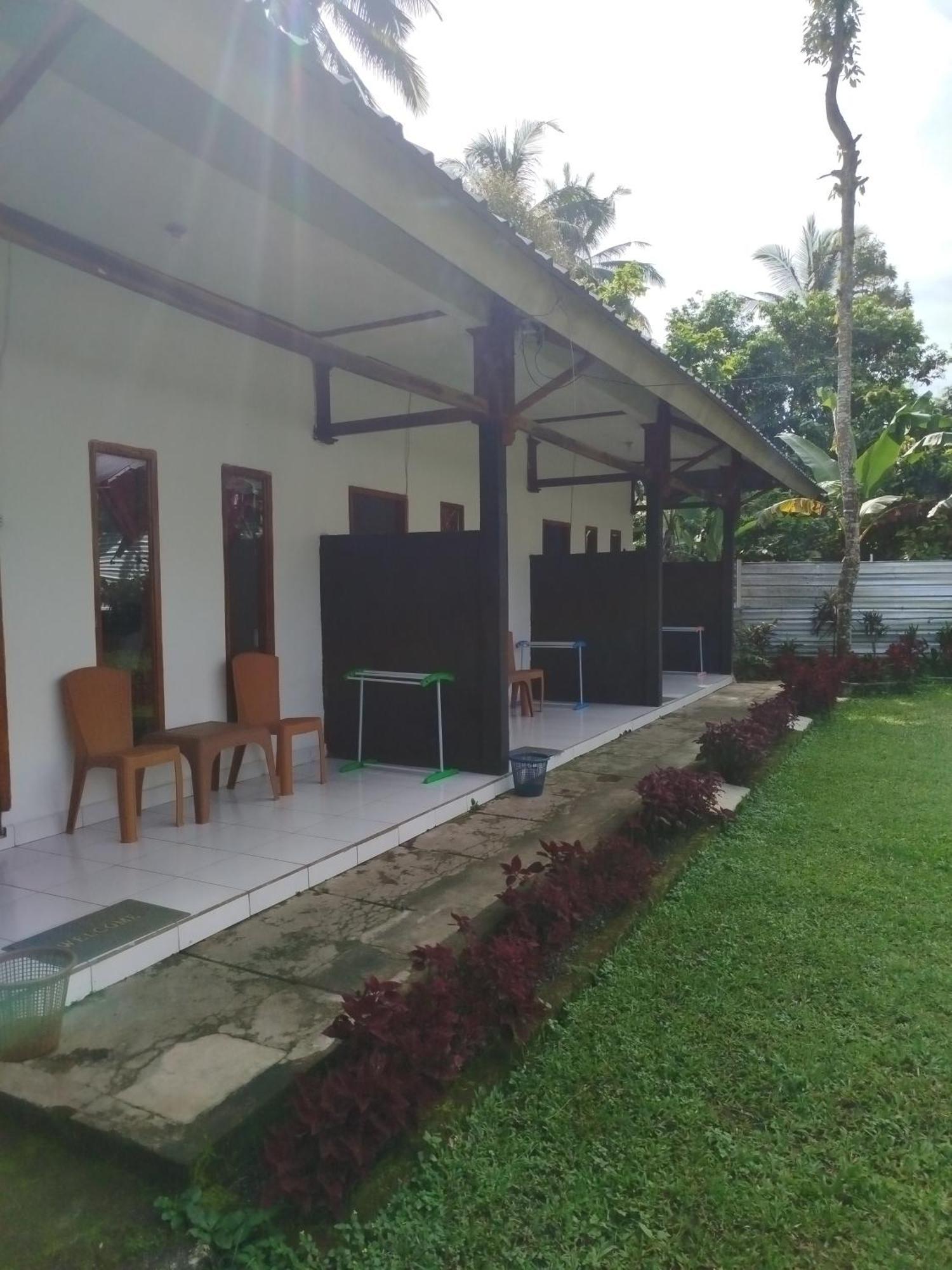 Tatasya Homestay Сенару Екстер'єр фото