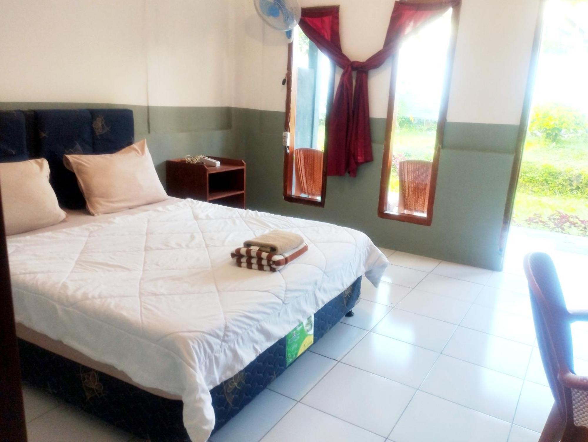 Tatasya Homestay Сенару Екстер'єр фото